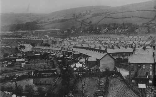 Aberfan_1916.JPG (117466 bytes)