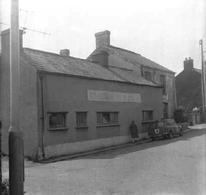 Bedlinog_British-Legion-Club&Inst_1965.JPG (89322 bytes)