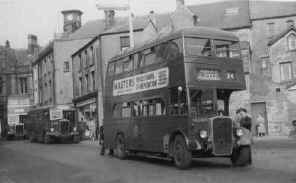 Buses_HB6585_InCastleStreet.JPG (91382 bytes)