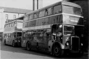 Buses_HB8337_OutsideTheMarketVictoriaSt.JPG (102912 bytes)