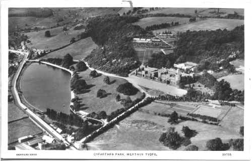 CyfarthfaPark_AerialView_CliveBevan.JPG (187233 bytes)