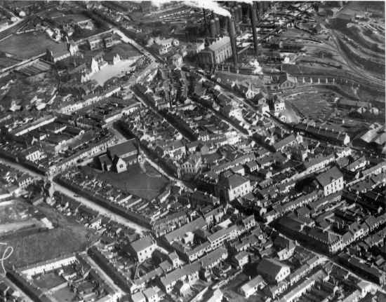 Dowlais_AerialView_Overview_VivBayliss.JPG (677860 bytes)