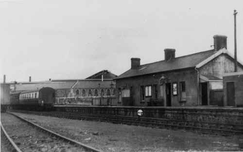 Dowlais_CentralStation_13-Sept-1951.JPG (104671 bytes)