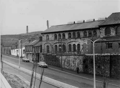 Dowlais_HighStreet_BSAGuns_later_Hoover.JPG (212922 bytes)