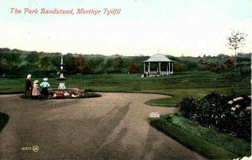 MerthyrThomastownParkBandstand.JPG (130271 bytes)