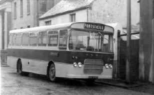 MerthyrTydfil_Buses_GAX606C_CastleStreet_RIDavies_11-Aug-66.JPG (146339 bytes)