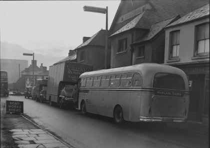 MerthyrTydfil_Buses_GeorgetownDynevorStreet_MorlaisCoach.JPG (128348 bytes)