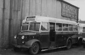 MerthyrTydfil_Buses_HB5953.JPG (39333 bytes)