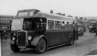 MerthyrTydfil_Buses_HB6261.JPG (65660 bytes)