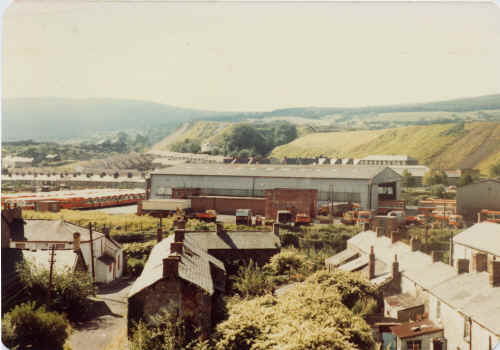 MerthyrTydfil_Buses_NantygwenithStreetDepot_FromCaepantywyll_.JPG (177698 bytes)