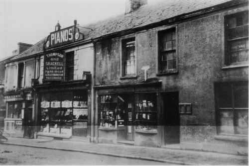 MerthyrTydfil_HighStreet.JPG (153650 bytes)