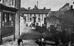 MerthyrTydfil_Town_CastleStreet_TheArch_2.JPG (190938 bytes)