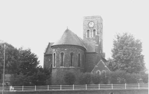 MerthyrTydfil_Town_ParishChurch_June1970.JPG (106051 bytes)