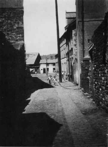 MerthyrTydfil_Town_Riverside_C1940.JPG (123352 bytes)