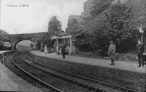 Treharris_GWRStation.JPG (131891 bytes)